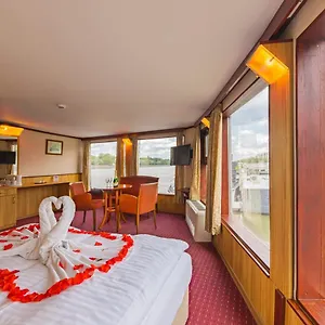 Fortuna Boat Botel Boedapest
