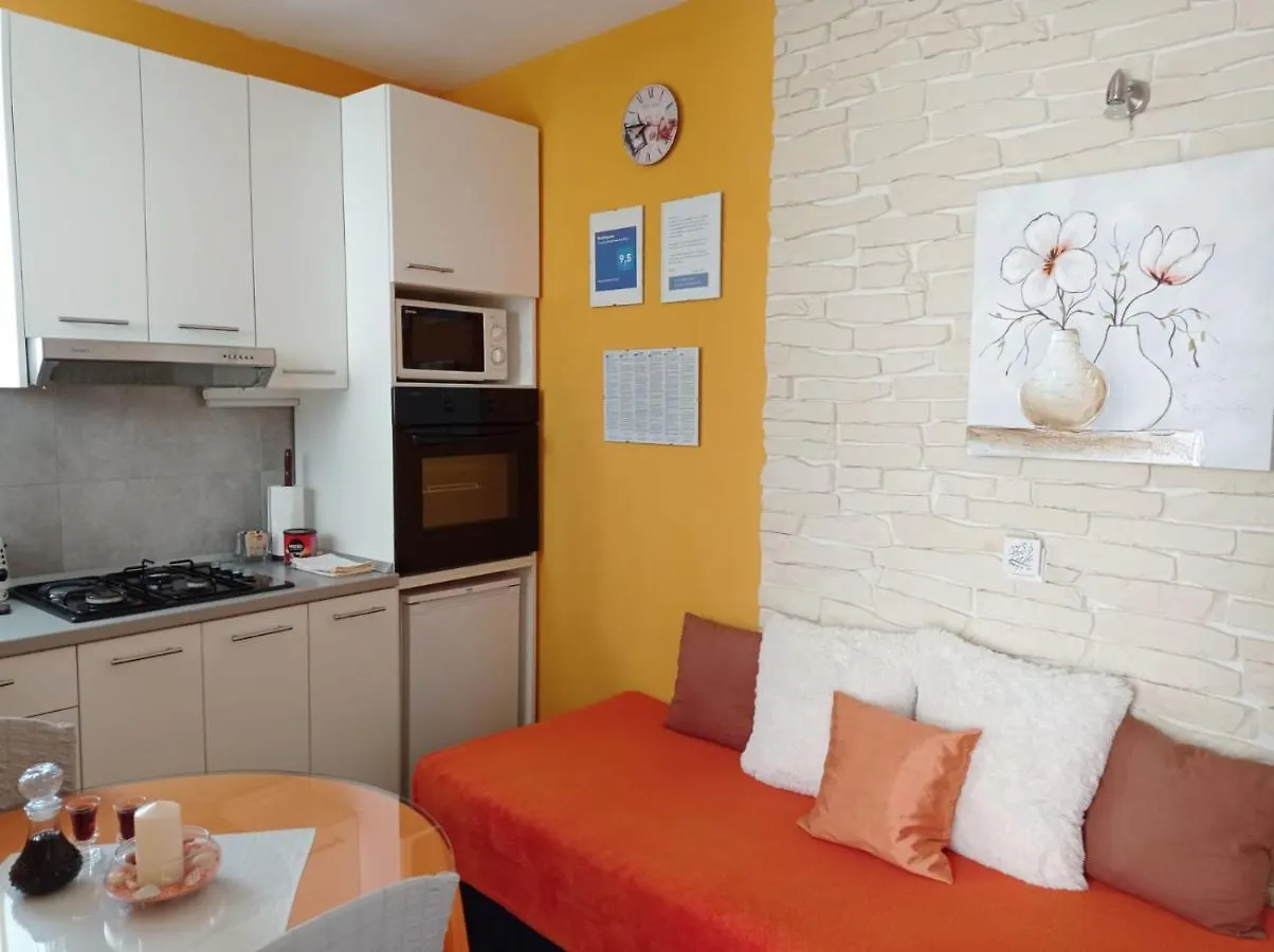 Apartments Bruno Split 0*,